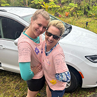 The flights were long, and our day even longer.  But in Oakland I passed out our 'MiniVan Babes' t-shirts I made a few days before with some t-shirt pens, the cheapest t-shirts I could find at Wal-Mart, and a lot of creativity.  They were especially popular at the car rental agency (scroll through the above pic to see each one)