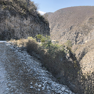 Route to Grutas Tolantago